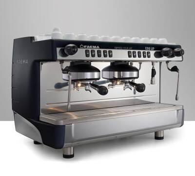 Faema E98 Up Tall Cup Full Otomatik Espresso Kahve Makinesi, 2 Gruplu, Siyah - 1